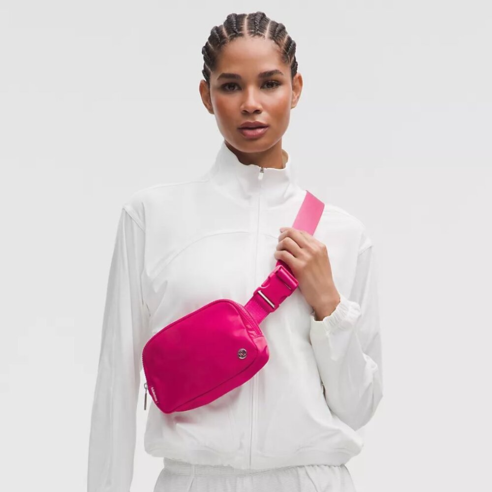 Lululemon // Everywhere Belt Bag